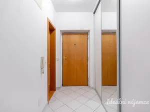 Pronájem bytu 1+kk, Praha - Libeň, Na žertvách, 31 m2