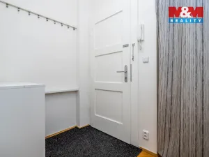 Prodej bytu 2+kk, Praha - Bubeneč, M. J. Lermontova, 43 m2