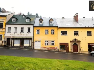 Prodej rodinného domu, Jáchymov, náměstí Republiky, 220 m2