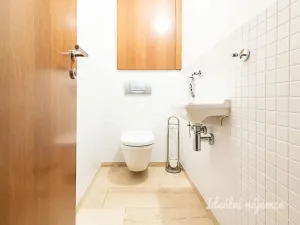 Pronájem bytu 2+kk, Praha, Podnádražní, 55 m2