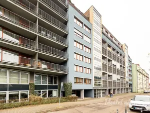 Pronájem bytu 2+kk, Praha, Podnádražní, 55 m2