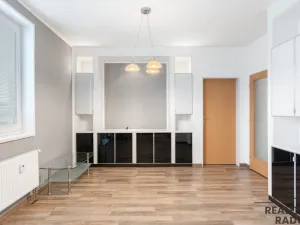 Pronájem bytu 3+kk, Praha - Vysočany, Pod Harfou, 63 m2