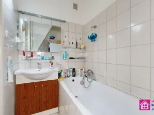 Prodej bytu 4+kk, Břeclav - Poštorná, Hájová, 104 m2