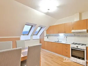 Pronájem bytu 2+kk, Zastávka, Stará osada, 63 m2