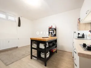 Pronájem bytu 2+kk, Brno, Hostislavova, 43 m2