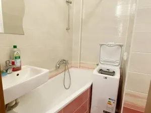 Pronájem bytu 2+1, Praha - Holešovice, U Uranie, 52 m2