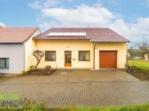 Prodej rodinného domu, Ostrožská Nová Ves, V uličce, 244 m2