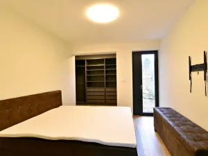 Pronájem bytu 3+kk, Praha - Petrovice, Dieselova, 80 m2