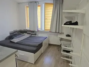 Pronájem bytu 1+kk, Praha - Jinonice, Peroutkova, 16 m2