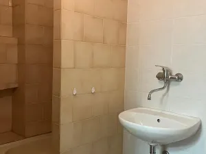 Pronájem kanceláře, Praha - Bubeneč, Národní obrany, 34 m2