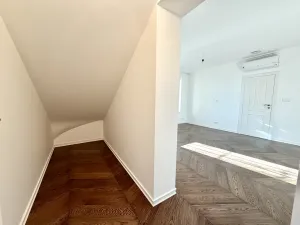 Pronájem rodinného domu, Jesenice - Zdiměřice, Skřivanová, 345 m2