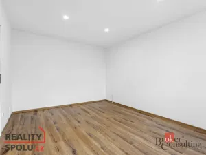 Prodej bytu 1+1, Hradec Králové - Nový Hradec Králové, Pod Zámečkem, 32 m2