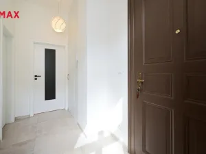 Pronájem bytu 1+1, Praha - Smíchov, Pivovarská, 56 m2