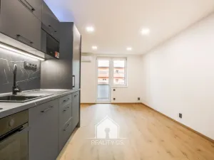 Prodej bytu 2+kk, Ústí nad Labem, Na Vlnovce, 52 m2