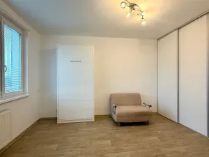 Pronájem bytu 2+kk, Cheb, Lomená, 35 m2