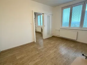 Pronájem bytu 2+kk, Cheb, Lomená, 35 m2
