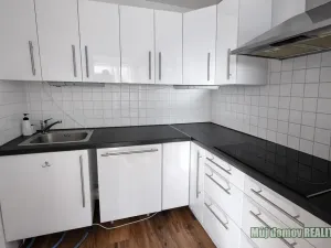 Pronájem bytu 1+1, Praha - Prosek, Jetřichovická, 30 m2
