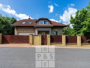 Prodej rodinného domu, Průhonice, Pod Valem II., 243 m2