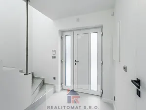 Prodej vily, Praha - Komořany, Pod lesem, 770 m2