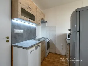 Pronájem bytu 3+1, Praha - Kobylisy, Taussigova, 67 m2