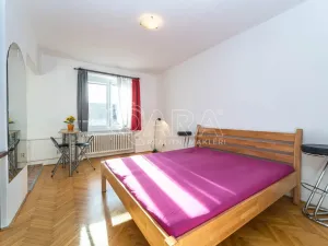 Pronájem bytu 1+1, Praha - Strašnice, U kombinátu, 30 m2