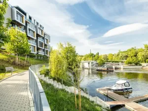 Pronájem garážového stání, Praha - Libeň, Menclova, 6 m2