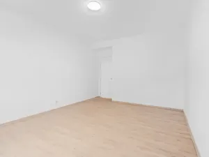 Prodej bytu 2+1, Praha - Libeň, Na stráži, 48 m2