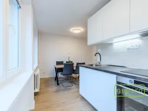 Prodej bytu 3+1, Praha, Hrusická, 73 m2