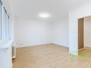 Prodej bytu 3+1, Praha, Hrusická, 73 m2