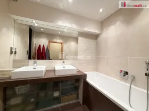 Pronájem rodinného domu, Praha - Březiněves, Za sadem, 180 m2