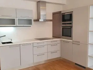 Pronájem bytu 1+kk, Praha - Modřany, Spinozova, 38 m2