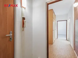 Pronájem bytu 1+1, Jindřichův Hradec, sídliště Vajgar, 43 m2