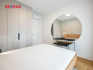 Pronájem bytu 2+kk, Praha - Vinohrady, Slezská, 43 m2