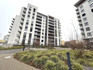 Pronájem bytu 1+kk, Praha - Hrdlořezy, V třešňovce, 40 m2