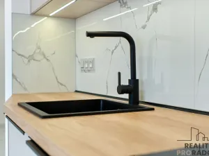 Pronájem bytu 2+kk, Ostrava - Poruba, Vietnamská, 41 m2