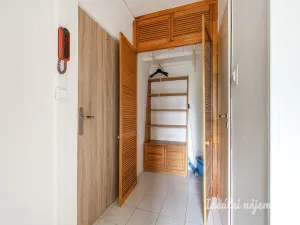 Pronájem bytu 2+kk, Praha - Michle, V zápolí, 39 m2