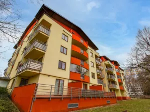 Pronájem bytu 1+kk, Praha - Bohnice, Ústavní, 59 m2