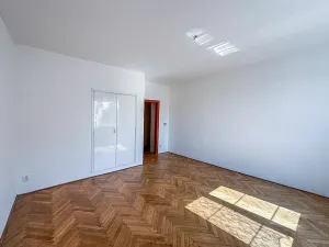 Prodej bytu 2+1, Liberec, Husova, 75 m2