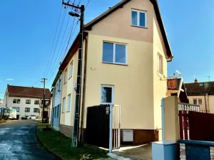Pronájem bytu 2+1, Uherské Hradiště - Jarošov, Na Návsi, 50 m2