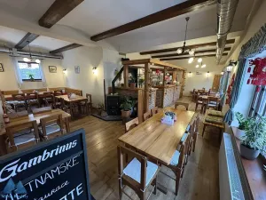 Pronájem restaurace, Horní Maršov, Třída Josefa II., 320 m2