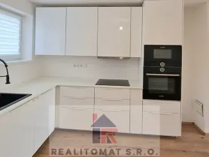 Pronájem rodinného domu, Chrášťany, 108 m2