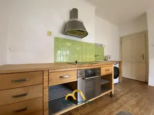 Pronájem bytu 2+kk, Praha - Žižkov, Žerotínova, 51 m2