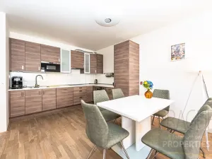 Prodej bytu 3+kk, Praha - Radlice, U Dívčích hradů, 89 m2