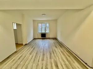 Pronájem bytu 1+kk, Praha - Hloubětín, 35 m2