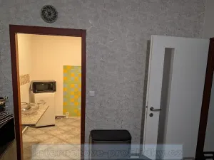Pronájem bytu 2+kk, Praha - Kobylisy, Rajmonova, 46 m2