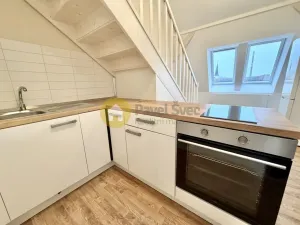 Pronájem bytu 1+kk, Strakonice - Strakonice I, Velké náměstí, 32 m2