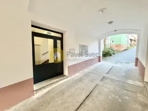 Pronájem bytu 1+kk, Strakonice - Strakonice I, Velké náměstí, 32 m2