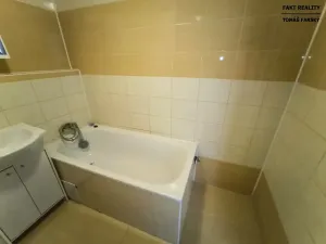 Pronájem bytu 1+kk, Děčín, Želenická, 25 m2