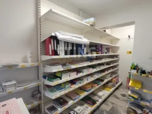 Pronájem obchodního prostoru, Třinec, nám. Míru, 25 m2