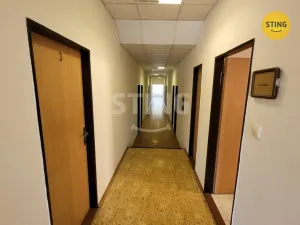 Pronájem kanceláře, Třinec, nám. Míru, 13 m2